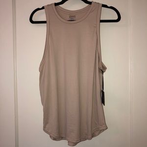 New with Tags Tan DYI Go-To Tank